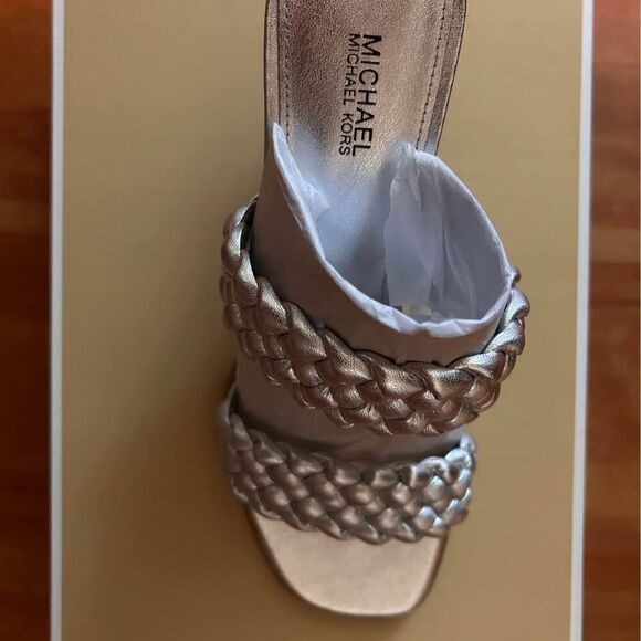 New in the box! Michael Kors Silver Heel Sandels - Picture 5 of 5